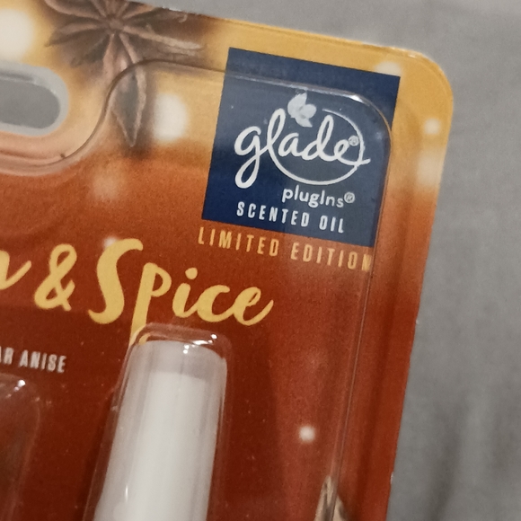 NWT! GLADE GOLDEN PUMPKIN & SPICE PLUG-IN - Picture 2 of 8